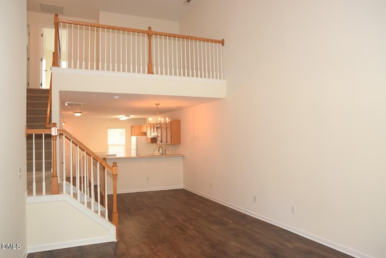 106 Anamoor Dr - Photo 5 of 31