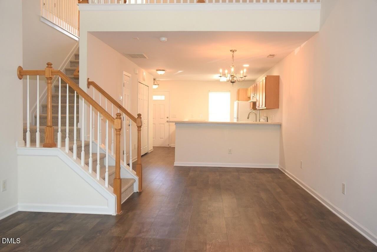106 Anamoor Dr - Photo 6 of 31