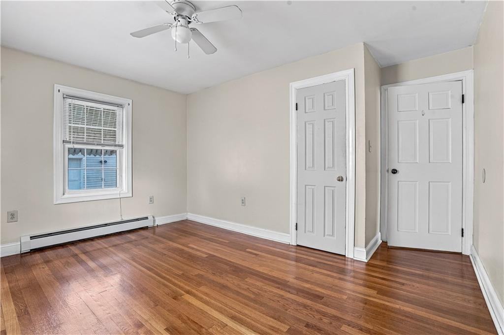 377 Vine St - Photo 6 of 12