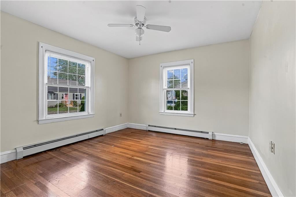 377 Vine St - Photo 7 of 12
