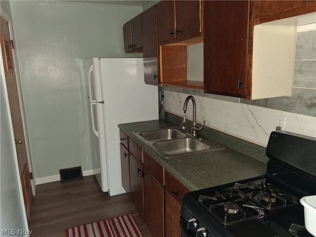 15978 Nelacrest Rd - Photo 5 of 10