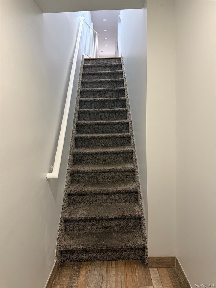 762 E 234th St - Photo 3 of 14