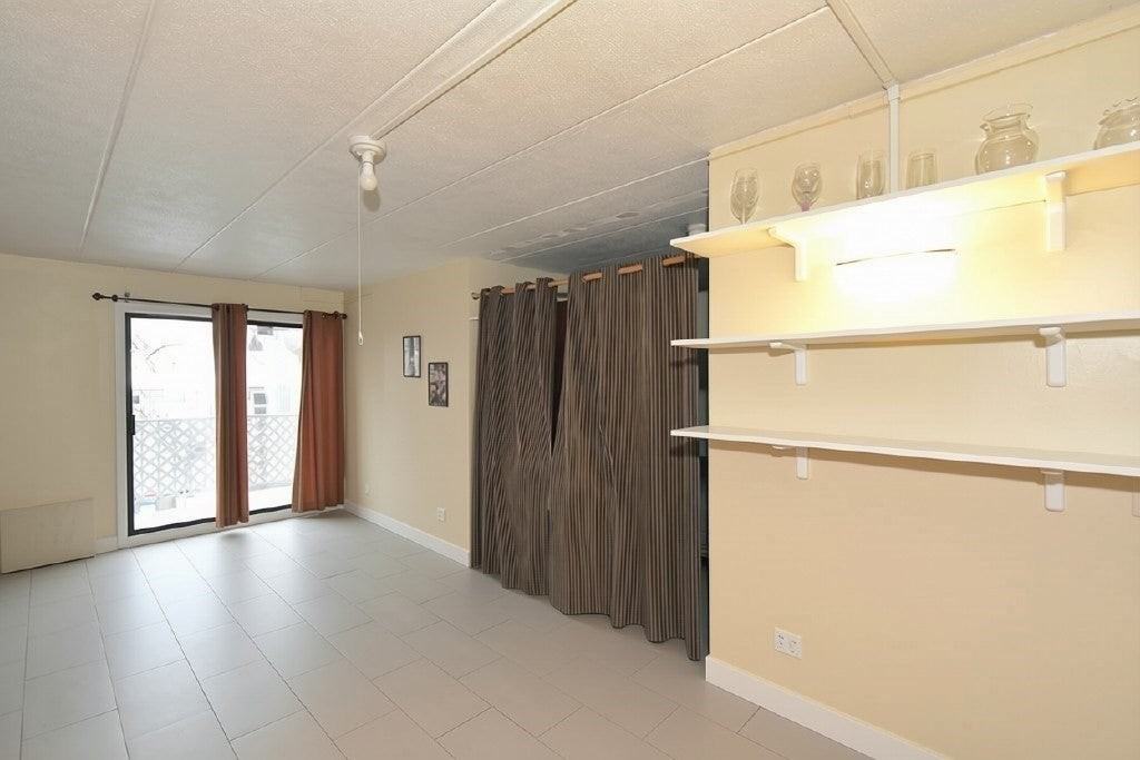 126 Beaver St - Photo 2 of 10