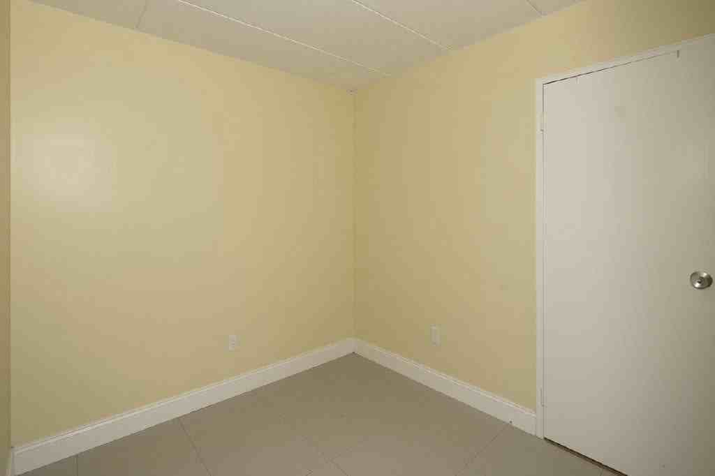 126 Beaver St - Photo 5 of 10