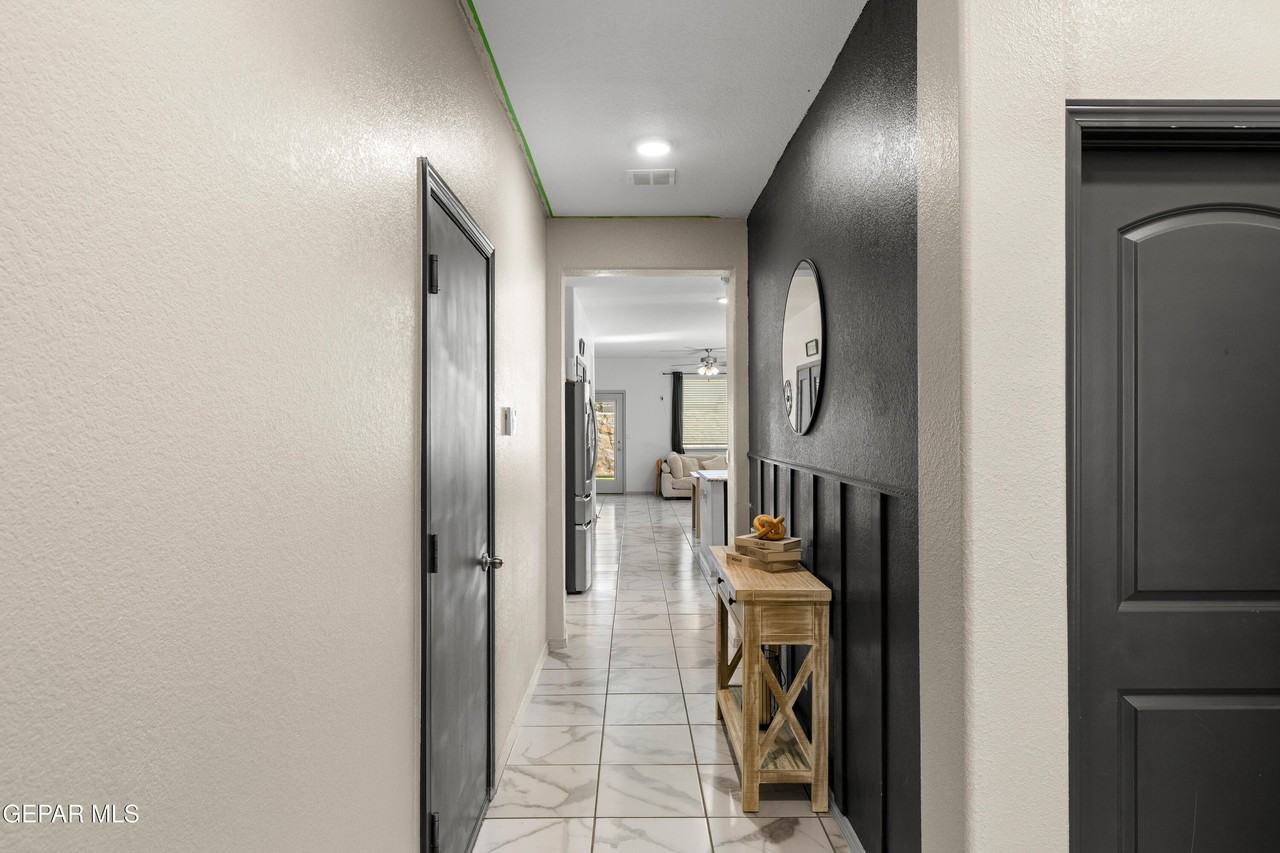 5833 Kobe Bryant St - Photo 4 of 32
