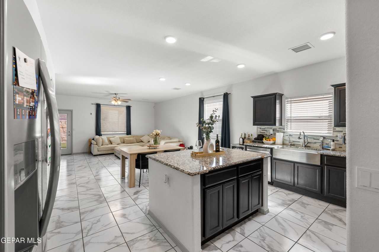 5833 Kobe Bryant St - Photo 6 of 32