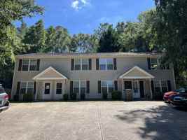 featured image of 123 Wynnwood Dr #B