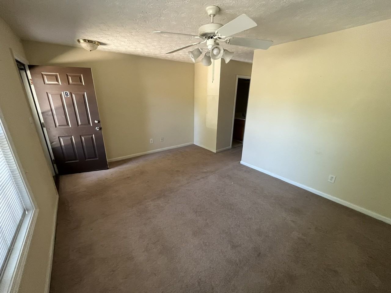 123 Wynnwood Dr #B - Photo 2 of 7