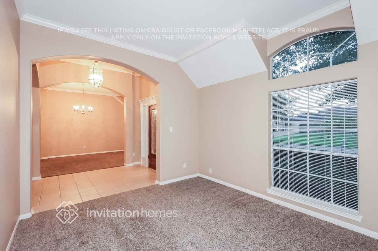 16719 Cypress Bridge Dr - Photo 5 of 16