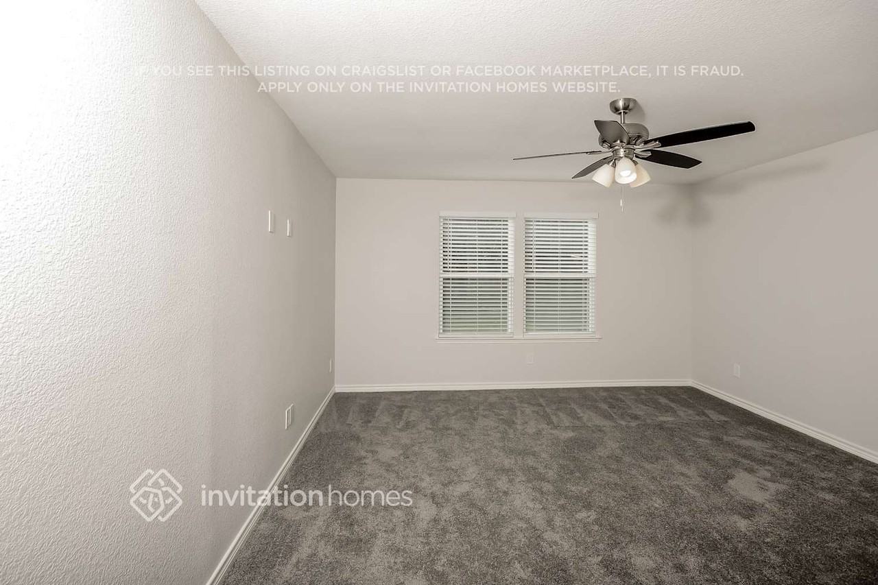 2620 Wayne Ave - Photo 7 of 16
