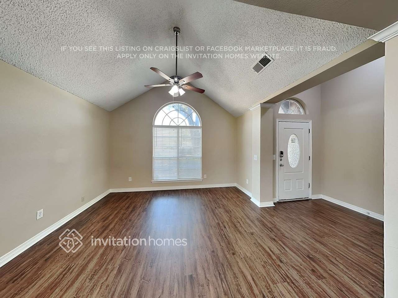 7901 King Arthur Rd - Photo 3 of 17