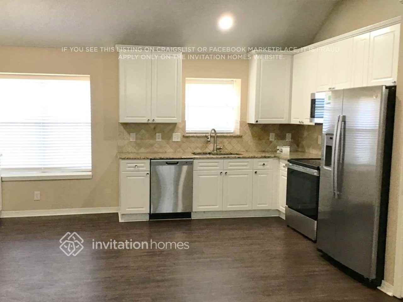 7901 King Arthur Rd - Photo 7 of 17