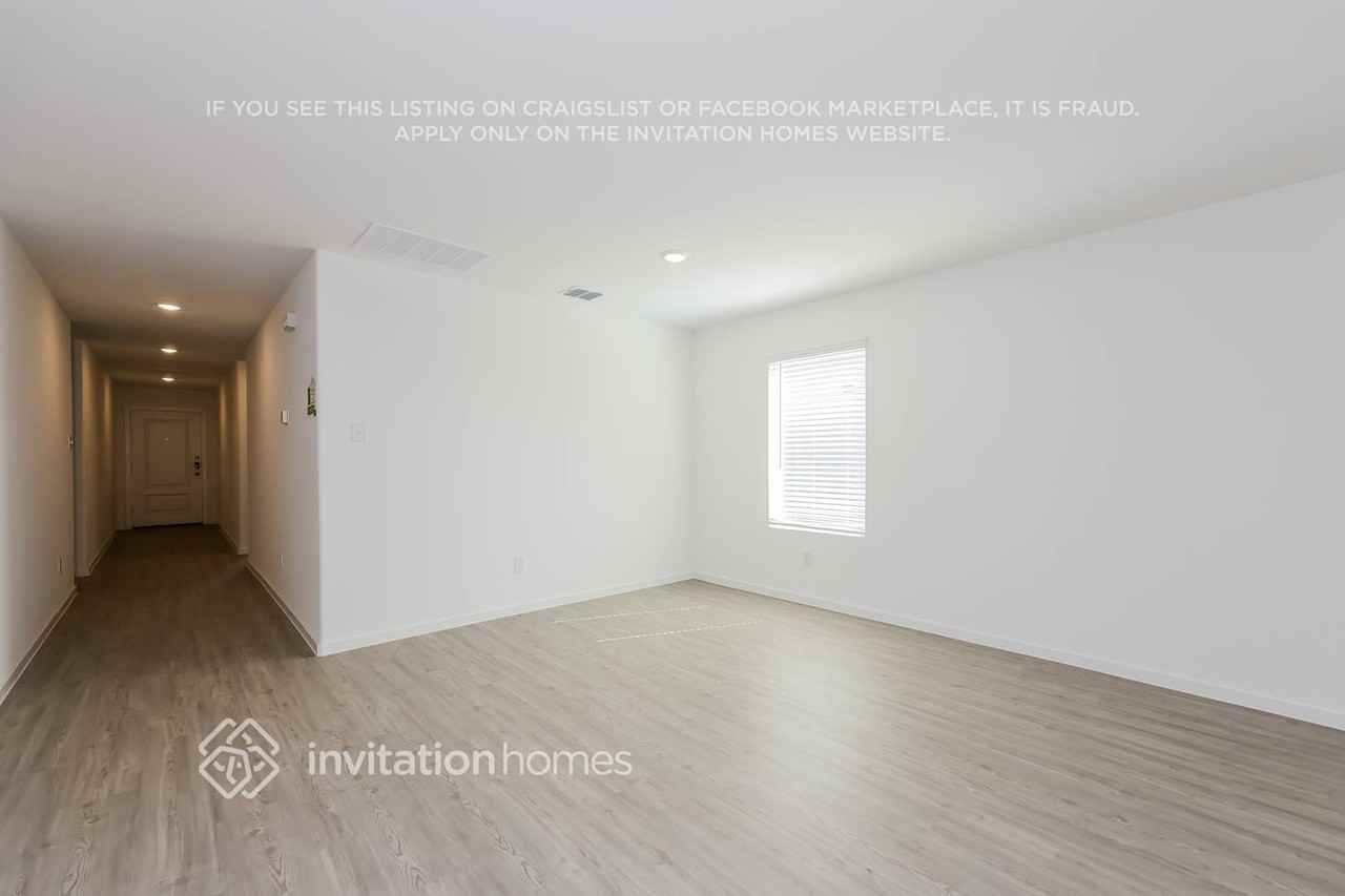 4009 Mountain Meadow Rd - Photo 6 of 17