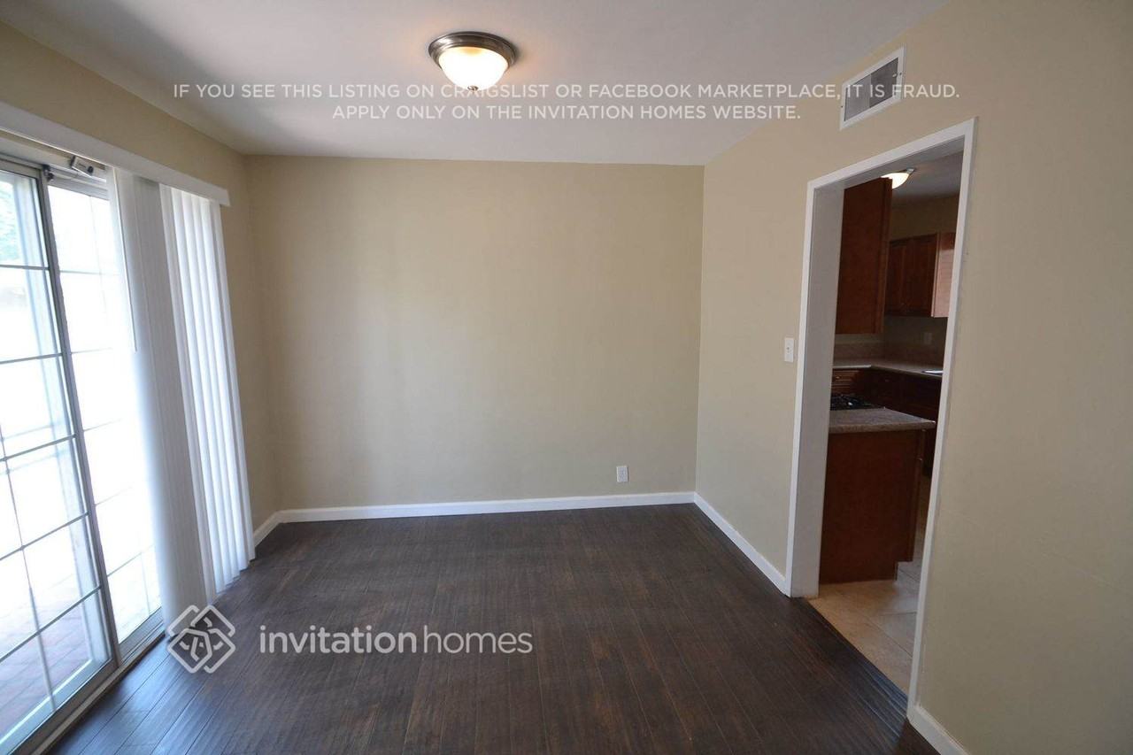 15309 Kingsbury St - Photo 4 of 9