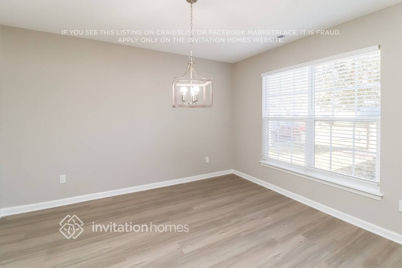 7250 Sandown Ct - Photo 7 of 18