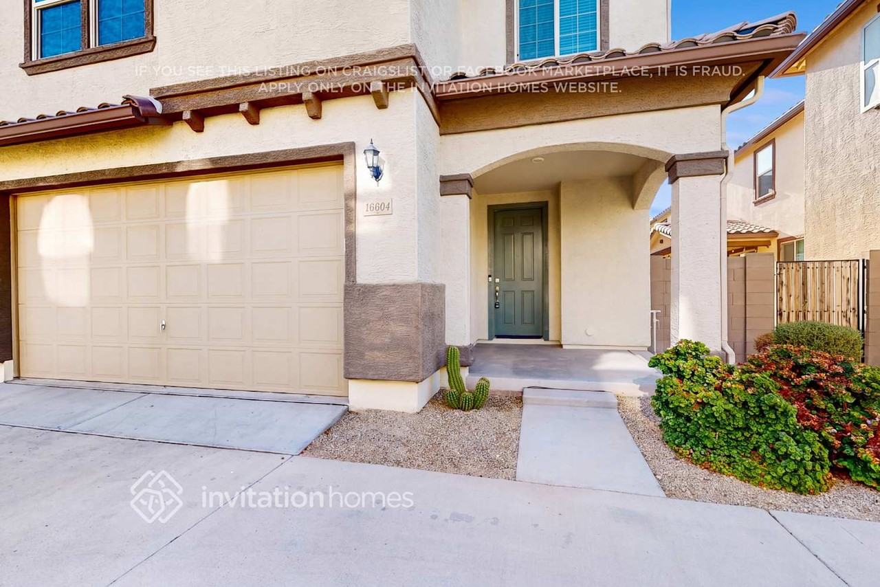 16604 W Sierra St - Photo 4 of 21