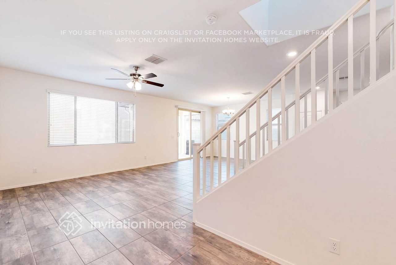 16604 W Sierra St - Photo 5 of 21