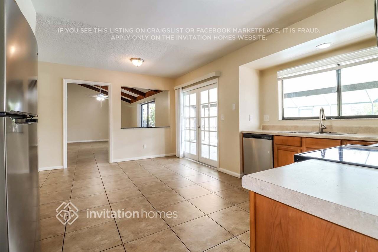 16517 Foothill Dr - Photo 7 of 18