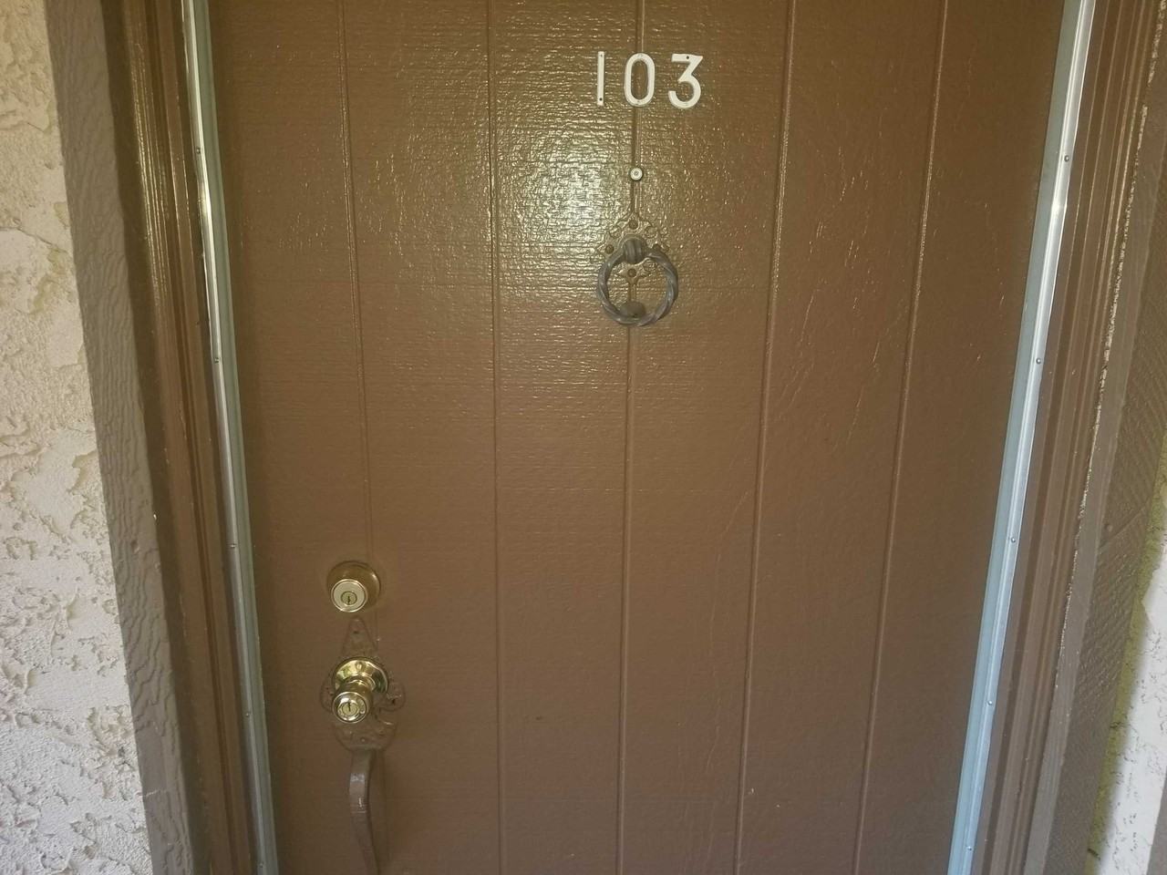 Kester Ave - Photo 4 of 34