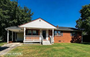 featured image of 404 Henderson Dr