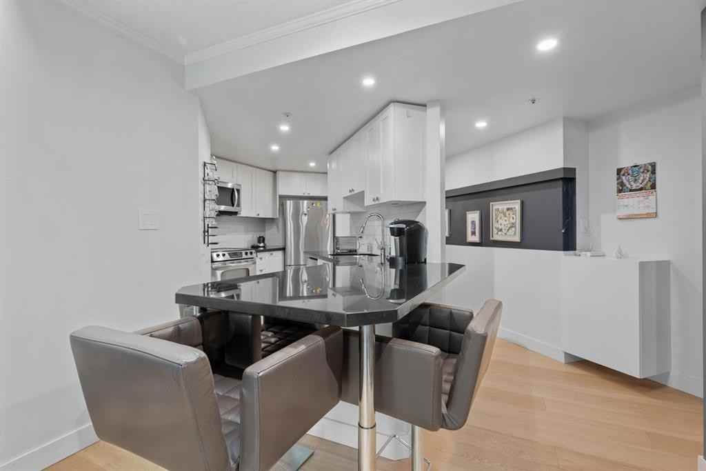 1050 Burrard Street #70X - Photo 7 of 17