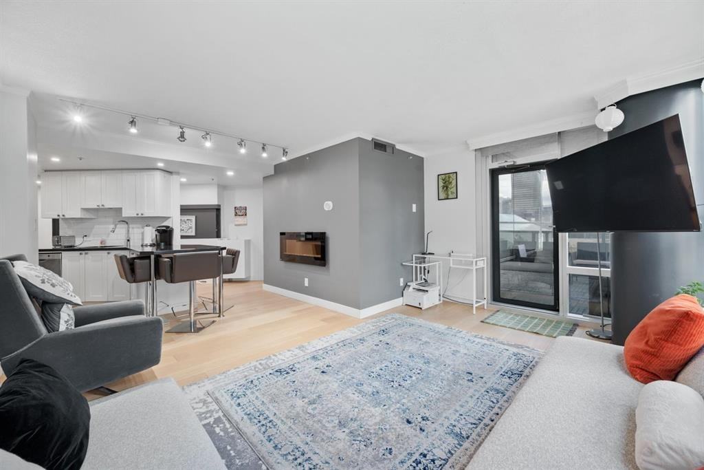 1050 Burrard Street #70X - Photo 6 of 17