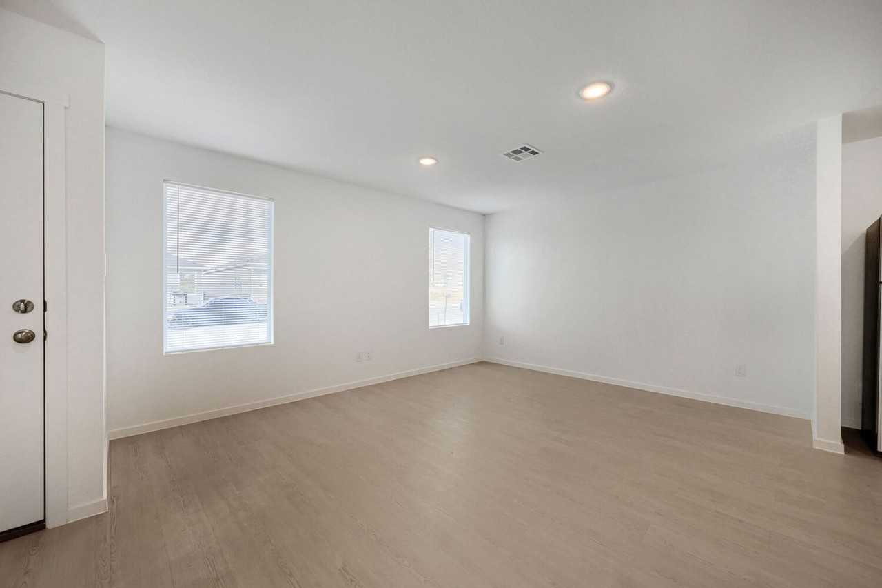 6840 Chert Chase - Photo 3 of 17