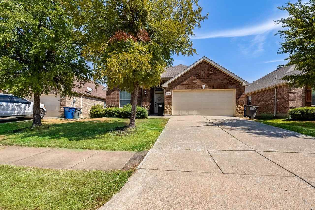 2824 Dawn Spring Dr - Photo 3 of 31
