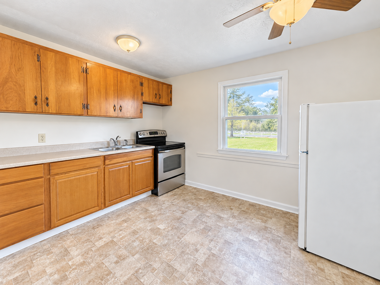941 Keezletown Rd #101 - Photo 4 of 7