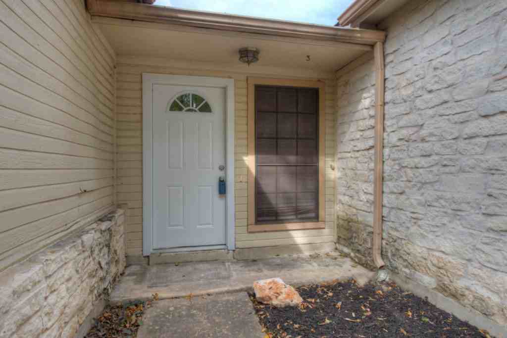 1710 Woodwind Ln - Photo 4 of 16