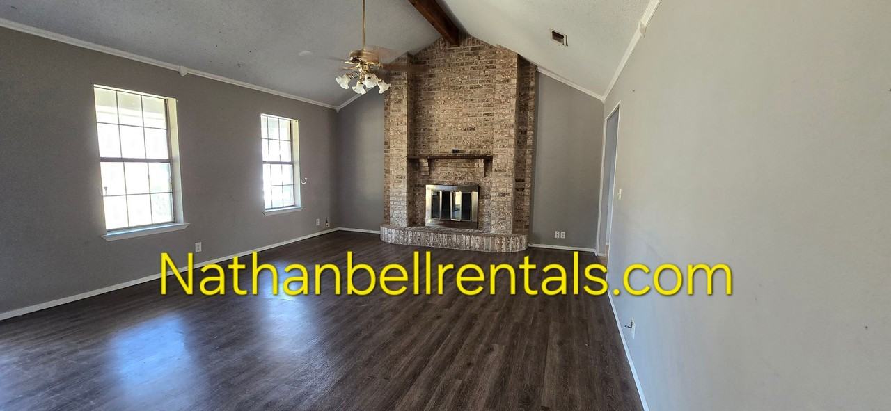 6650 Inwood Dr - Photo 2 of 3