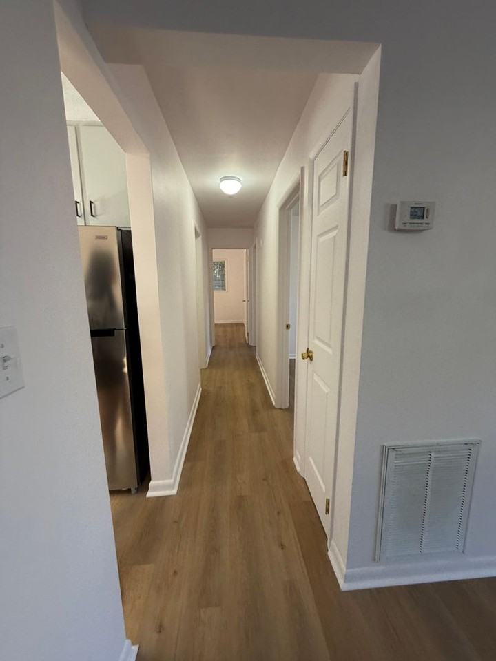 196 Merlin Dr - Photo 7 of 20