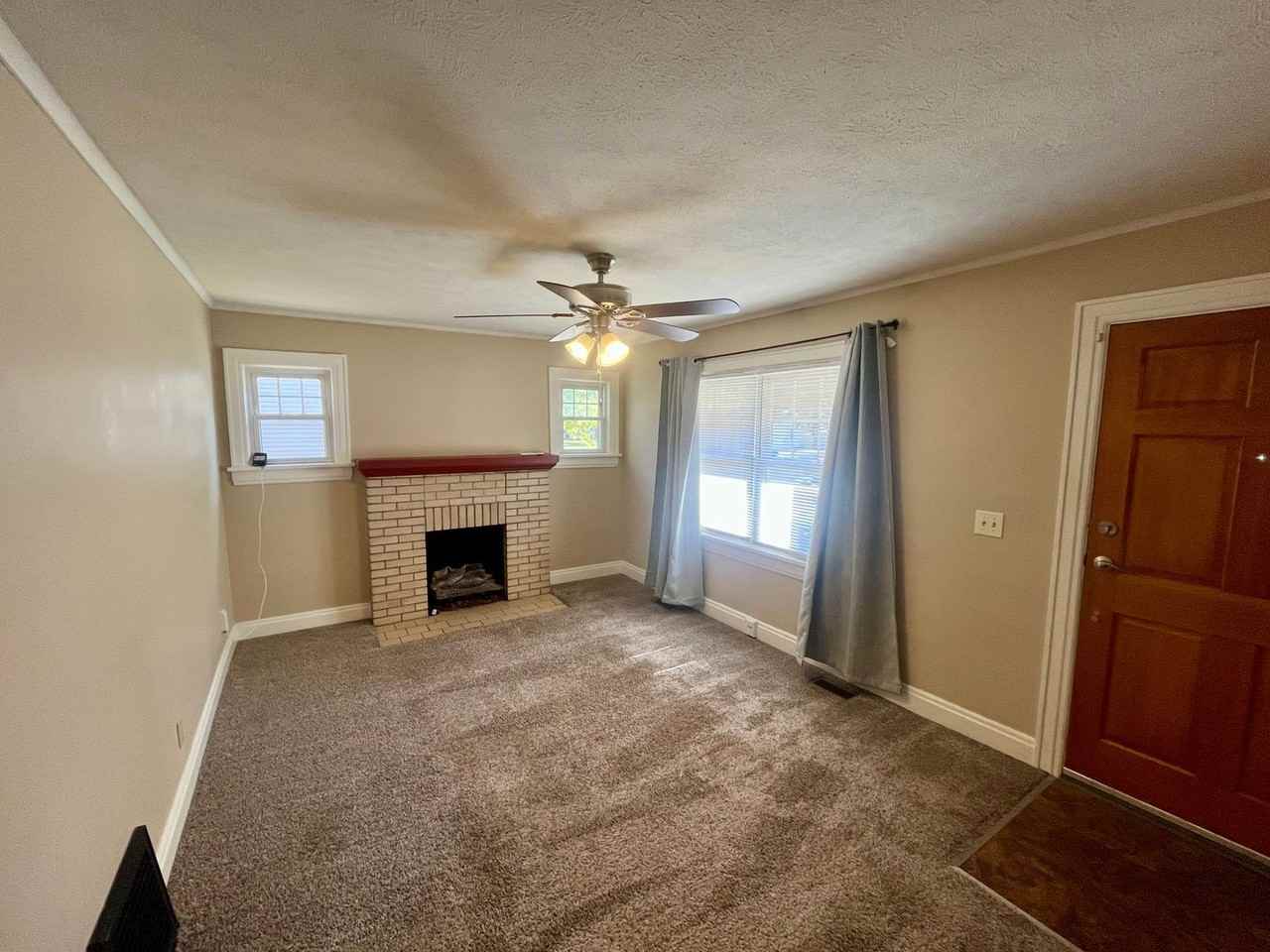 1825 E Monroe St - Photo 5 of 17