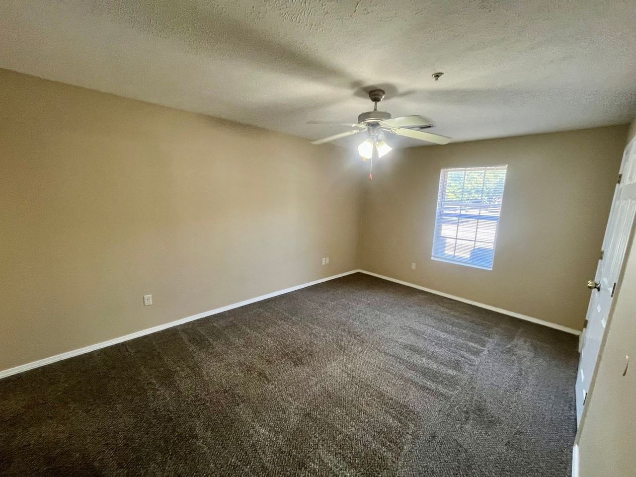 1040 S Clifton Ave #A - Photo 7 of 10