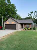 featured image of 1026 Ridge Ave