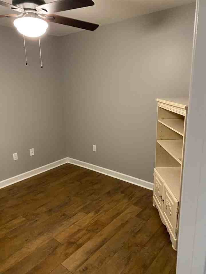 1026 Ridge Ave - Photo 3 of 30