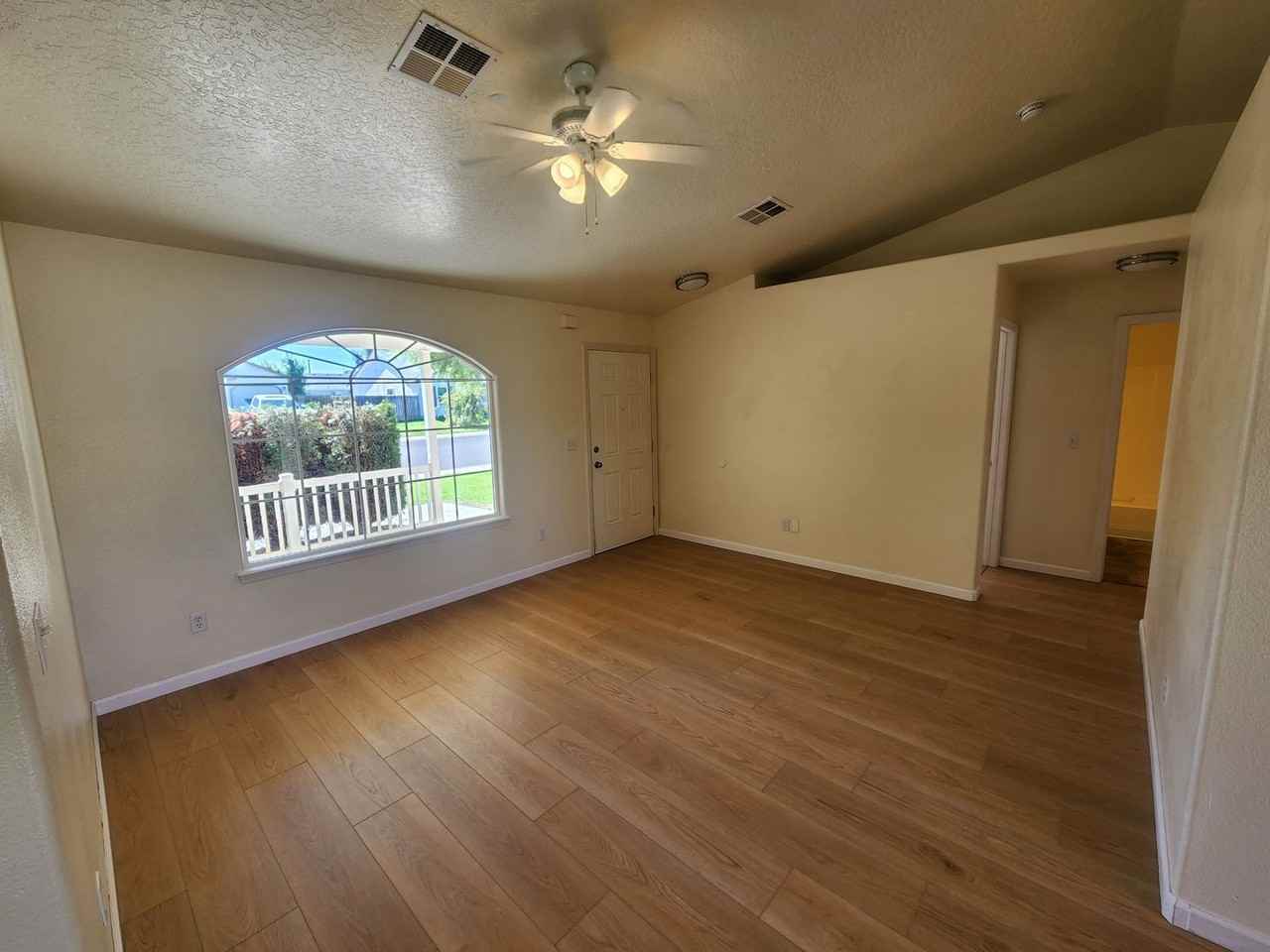 2516 E Montana Ave - Photo 3 of 11