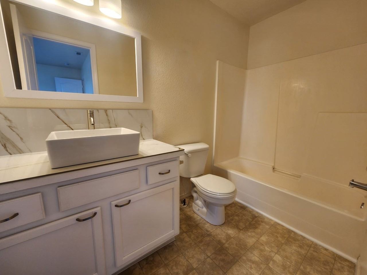 2516 E Montana Ave - Photo 6 of 11