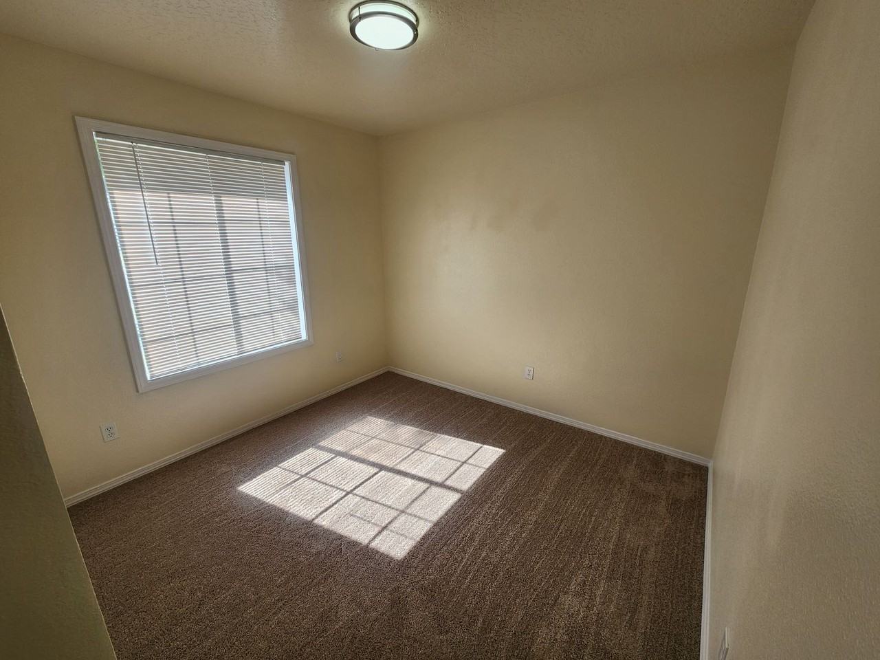 2516 E Montana Ave - Photo 7 of 11