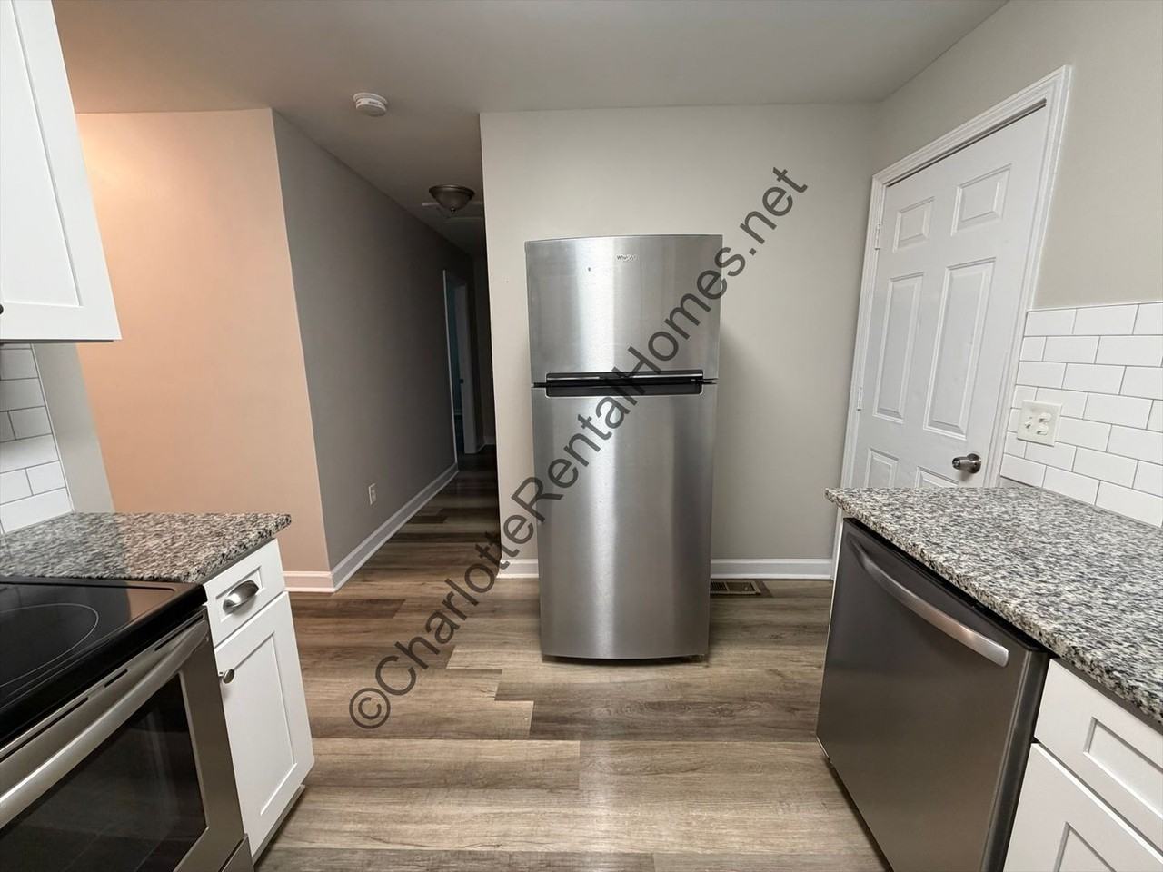 2634 Bradford St - Photo 5 of 12