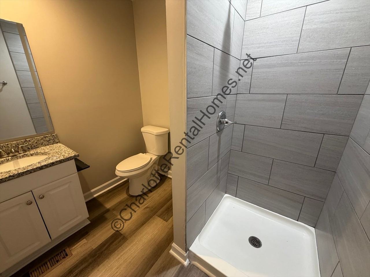 2634 Bradford St - Photo 7 of 12