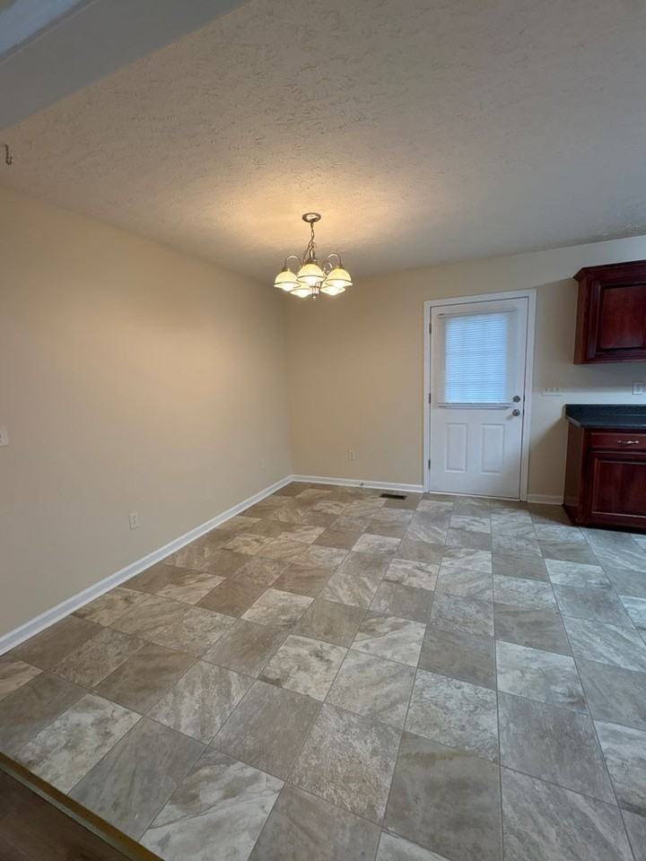 173 Forrestwood Dr - Photo 5 of 23