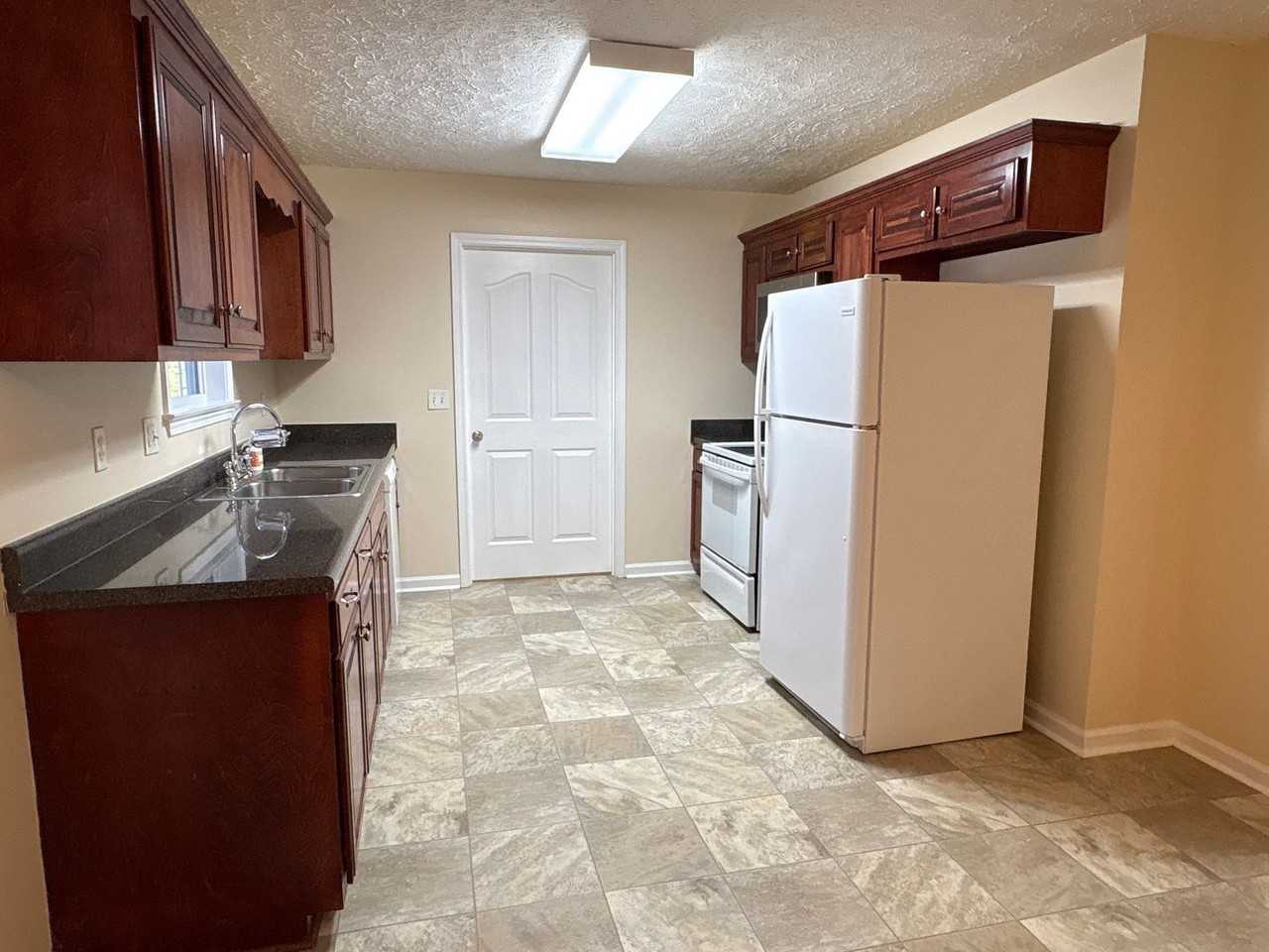 173 Forrestwood Dr - Photo 6 of 23