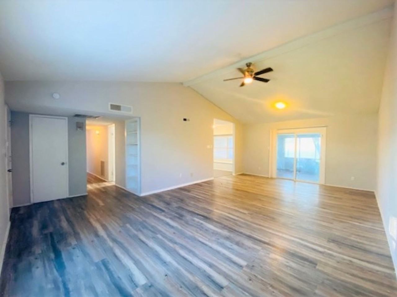 6923 Jeb Stuart Dr - Photo 3 of 13