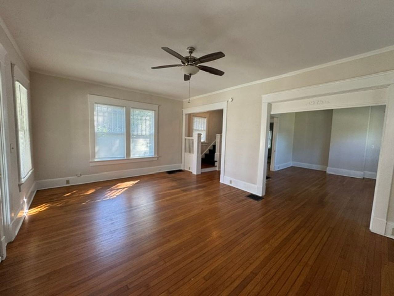 103 N Lewis St - Photo 3 of 15