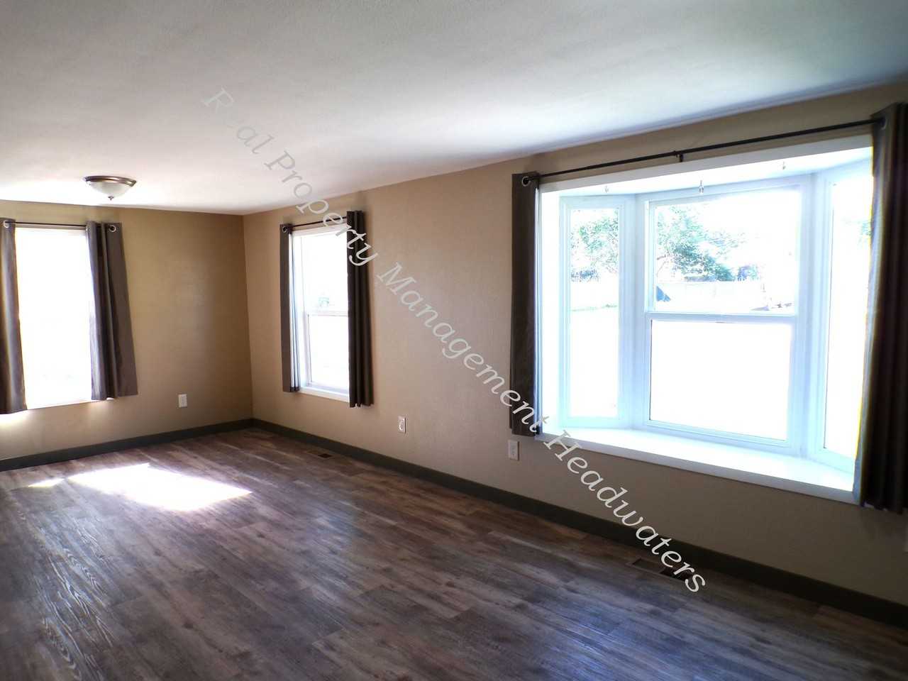 2331 National Ave - Photo 5 of 14