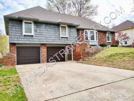 featured image of 1201 Ne 82nd St