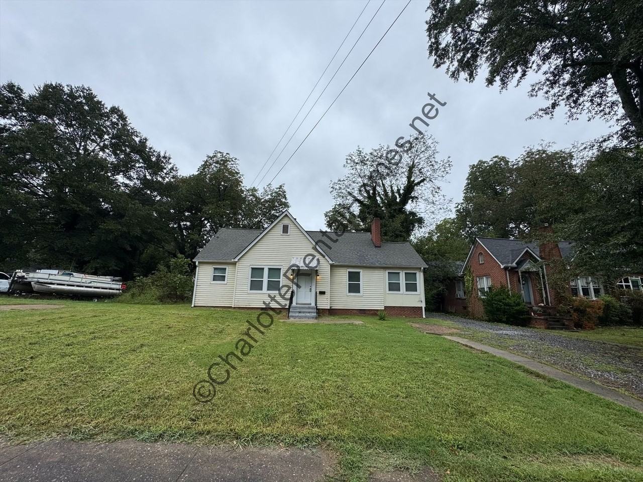 614 W Graham St - Photo 2 of 12
