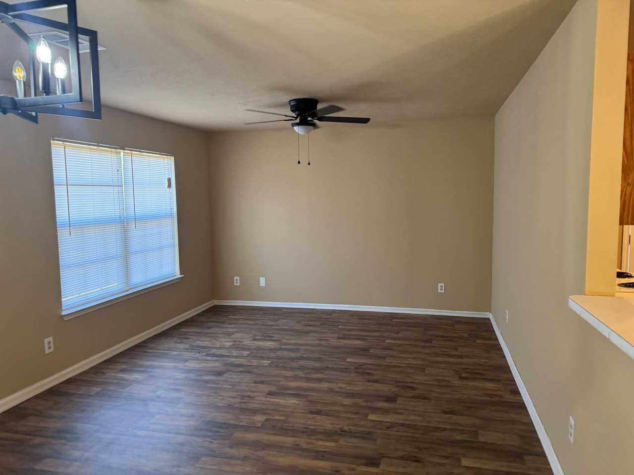 4304 Walnut Park Dr - Photo 5 of 12