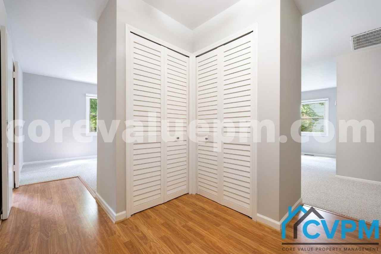 3313 Moylan Dr - Photo 3 of 27